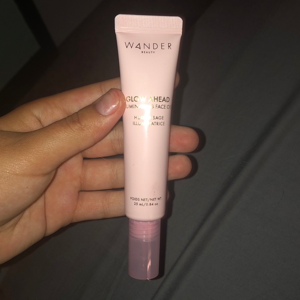 Wander beauty illuminating face oil